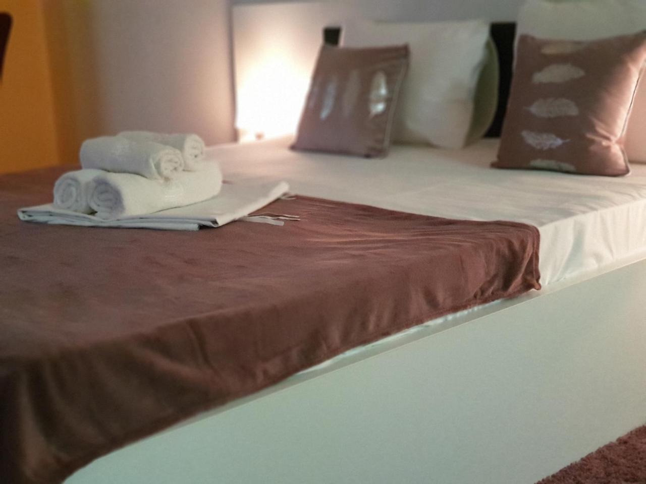 Divan Residence Apartments Bukares Bagian luar foto