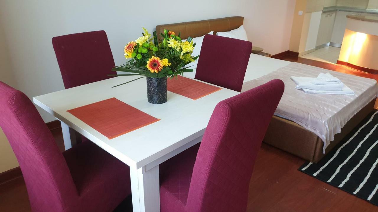 Divan Residence Apartments Bukares Bagian luar foto